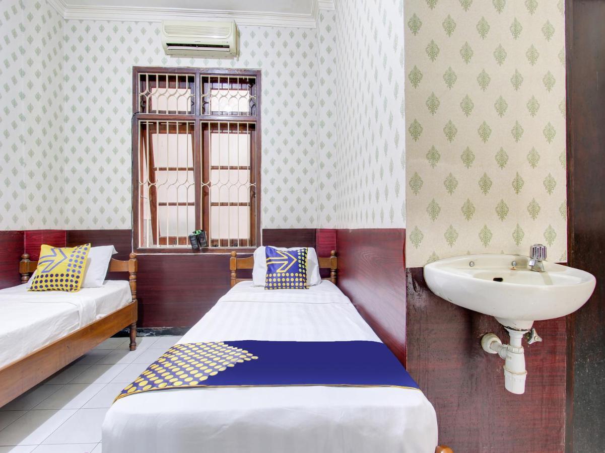 Spot On 91908 Wigati Hotel 2*